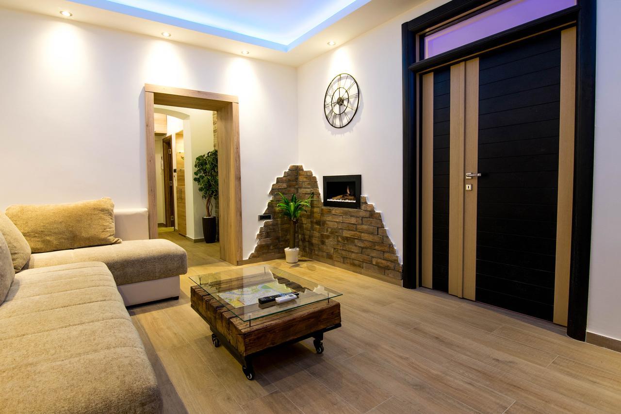 Cosmopolitan Apartment Belgrado Esterno foto