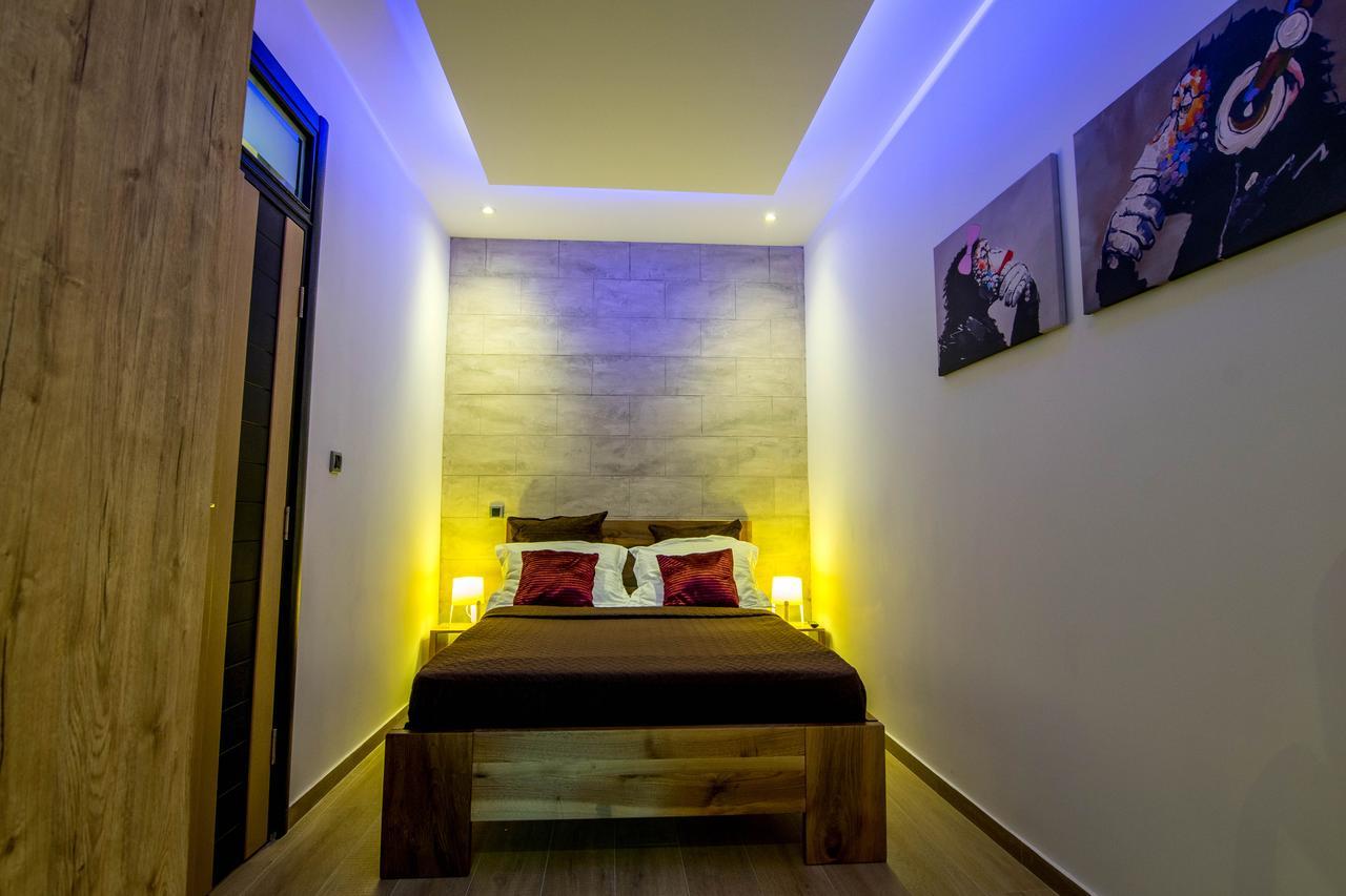 Cosmopolitan Apartment Belgrado Esterno foto