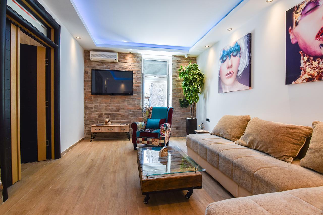 Cosmopolitan Apartment Belgrado Esterno foto